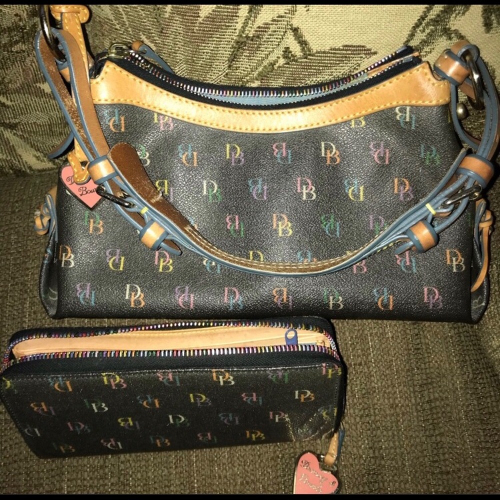 Dooney & Bourke WALLET ONLY ‼️